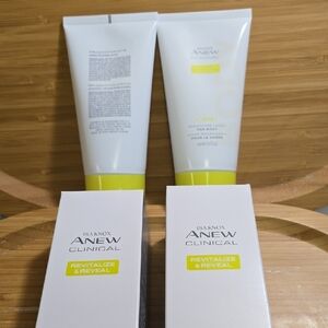 Isa Knox Anew Clinical Revitalize & Reveal Set